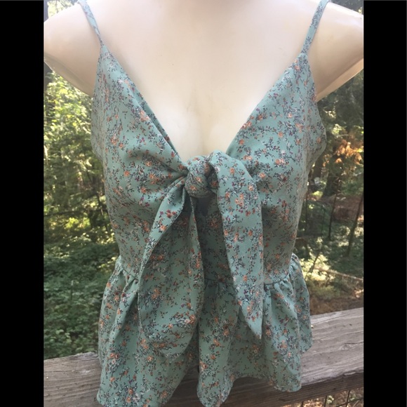 Tops - Breezy baby doll camisole in pale green floral peplum  floral corset top